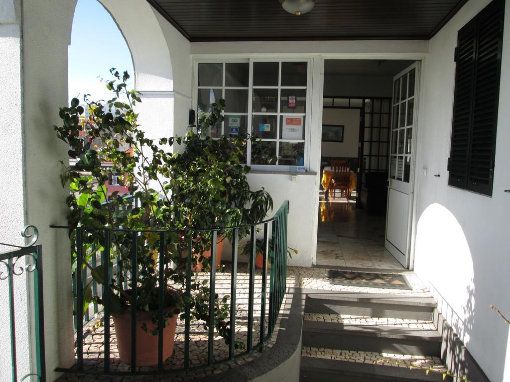 Pensao Residencial Vila Teresinha Фуншал Екстериор снимка