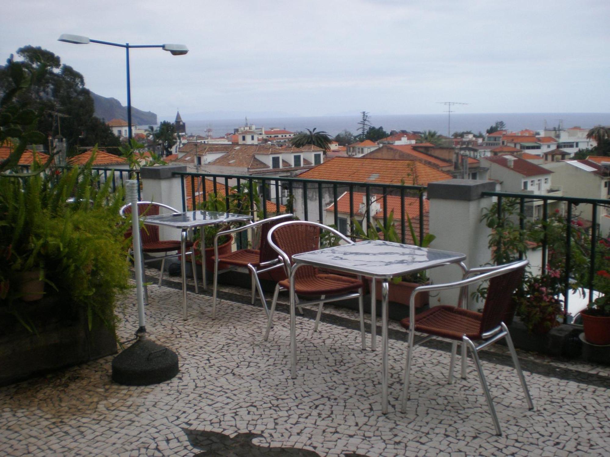 Pensao Residencial Vila Teresinha Фуншал Екстериор снимка