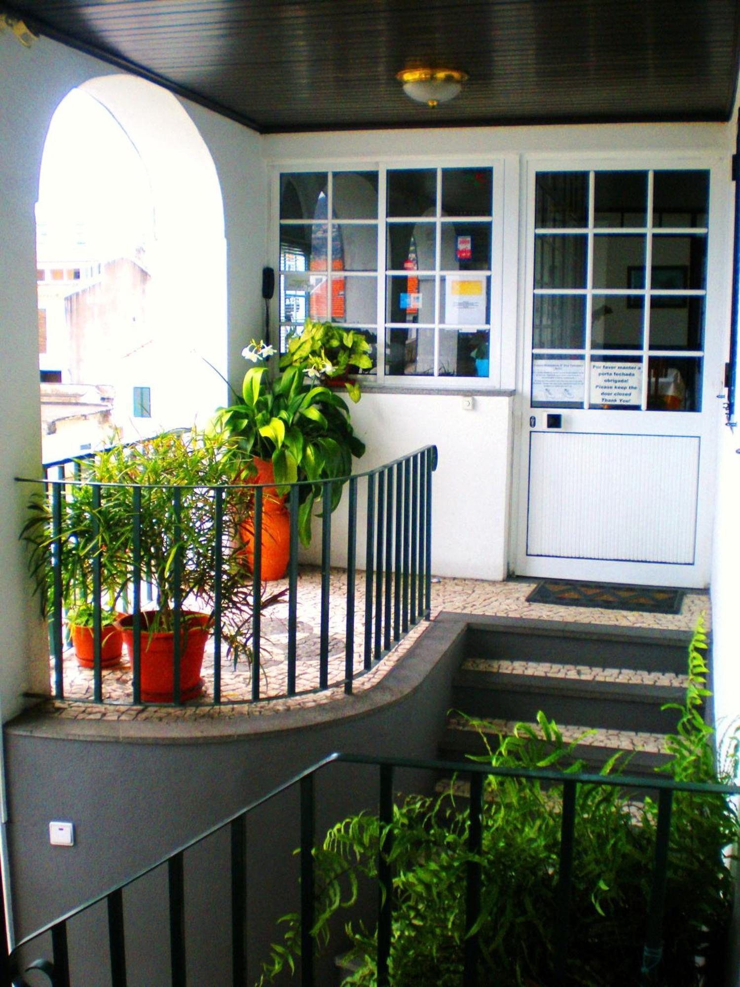 Pensao Residencial Vila Teresinha Фуншал Екстериор снимка